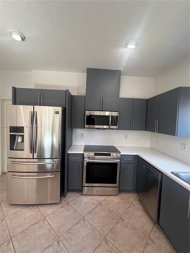 Building Photo - 2682 SW 139th Pl