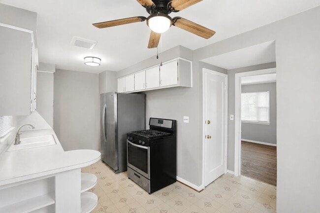 Building Photo - 3267 Walmar Dr