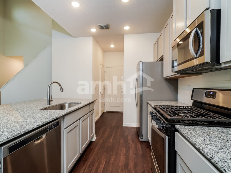 Building Photo - 2739 Spencebrook