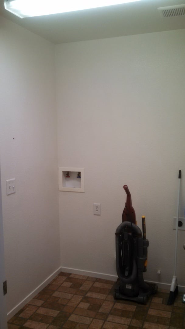 Building Photo - REDUCED!!  Beautiful home located in a court!