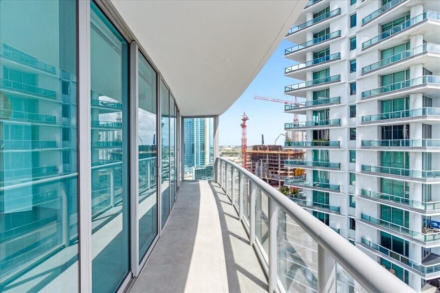 Building Photo - 888 Biscayne Blvd