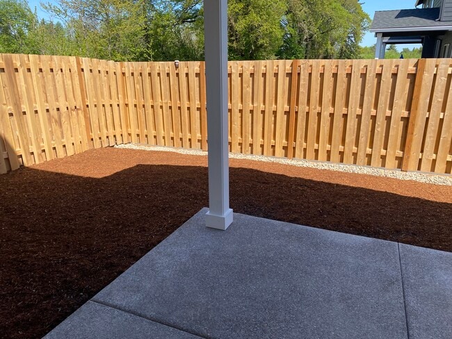 Building Photo - 1242 S 11th St