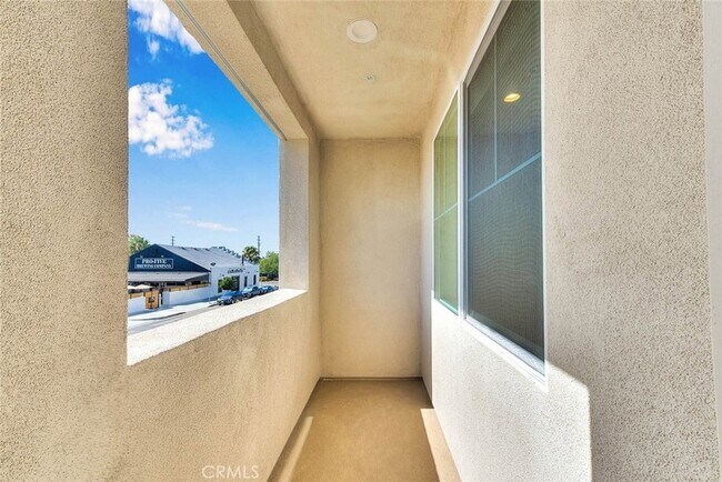 Building Photo - 149 N 1st Ave