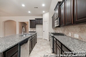 Building Photo - 13822 Benedetta