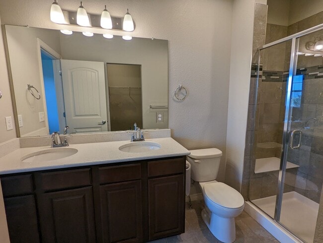 Building Photo - Beautiful Newer Townhome