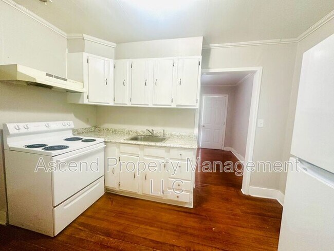 Building Photo - 5317 Spriggs St