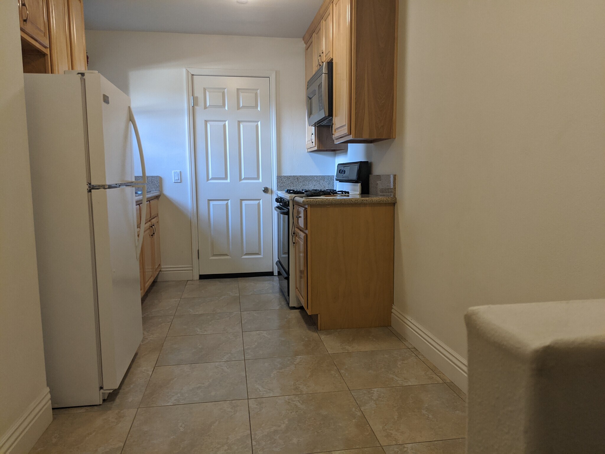 dining/kitchen - 24381 Santa Clara Ave