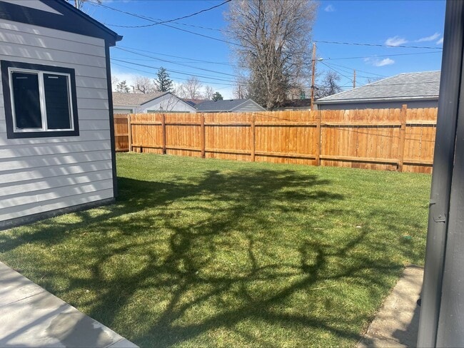 Building Photo - Gorgeous furnished 3 Bed bungalow in Berkeley!