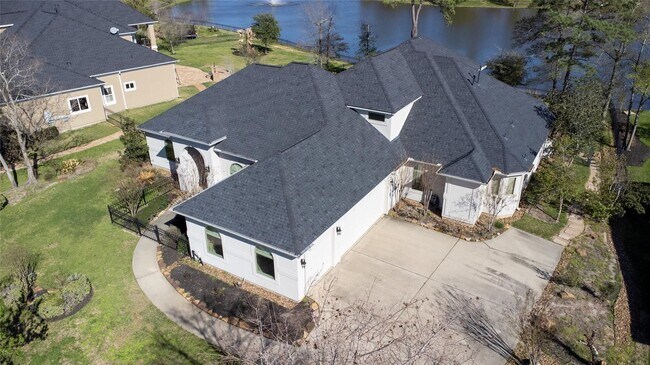 Building Photo - 25702 Golden Bell Dr