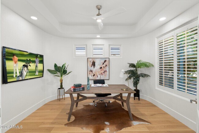 Building Photo - 7471 E Sunnyvale Dr