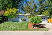 Building Photo - 15618 NE 1st Pl