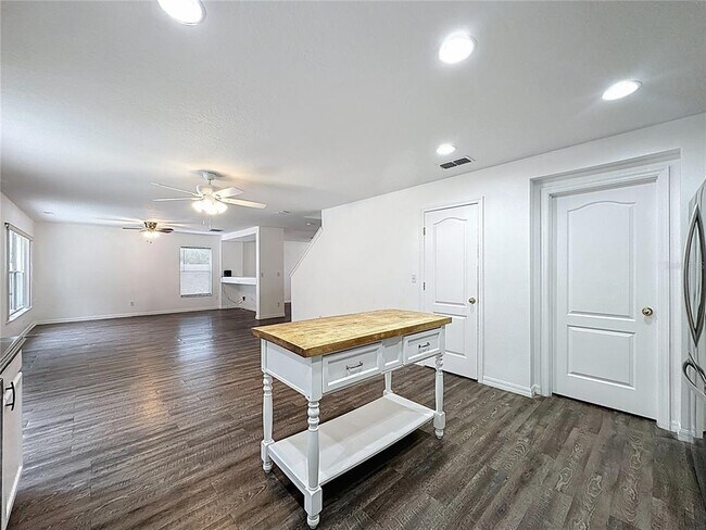 Building Photo - 16748 Sunrise Vista Dr