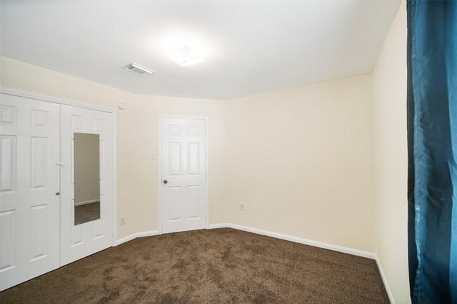 Building Photo - 315 Brushy Glen Dr