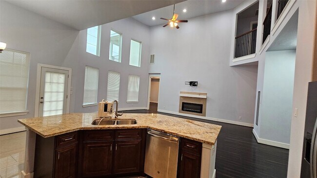 Building Photo - 3715 Aldridge Dr