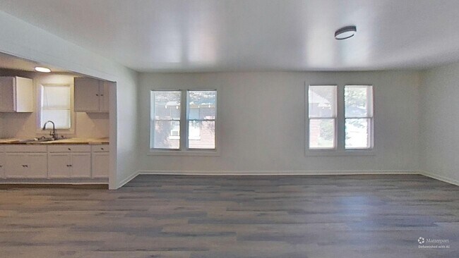 Building Photo - 507 Marianna St
