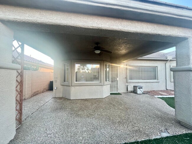 Building Photo - 2470 sq ft, remodeled single story, hard to find 5 bed, 2.5 bath, 2 car garage in guard gated Sta...