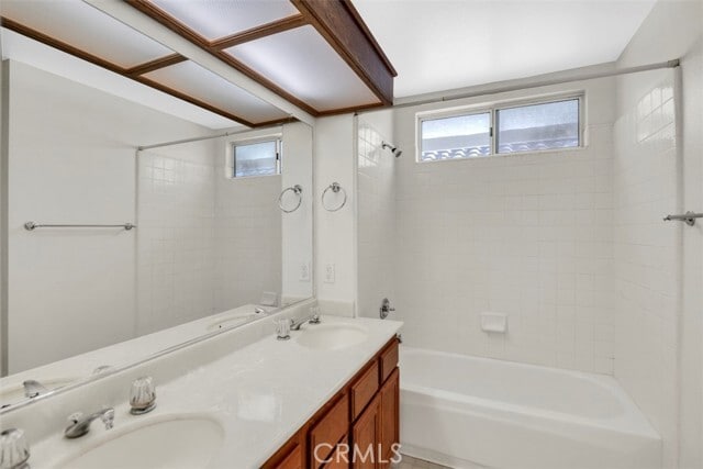 Building Photo - 659 Twin Peaks Ave