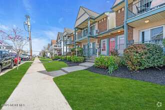 Building Photo - 207 13th Ave