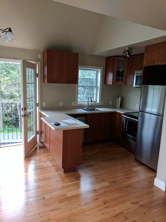 417 Greenlodge St 417 Greenlodge St Dedham MA 02026 Apartment Finder