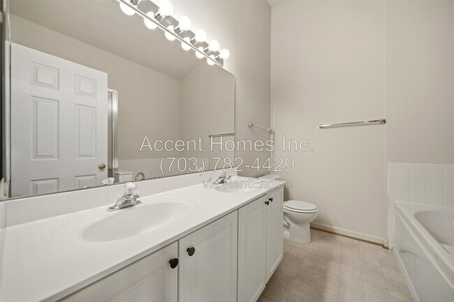 Building Photo - 6514 Osprey Point Ln