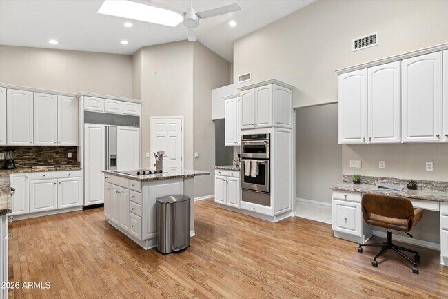 Building Photo - 8611 W Foothill Dr