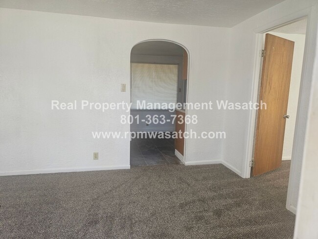 Building Photo - 297 Marvista Ln