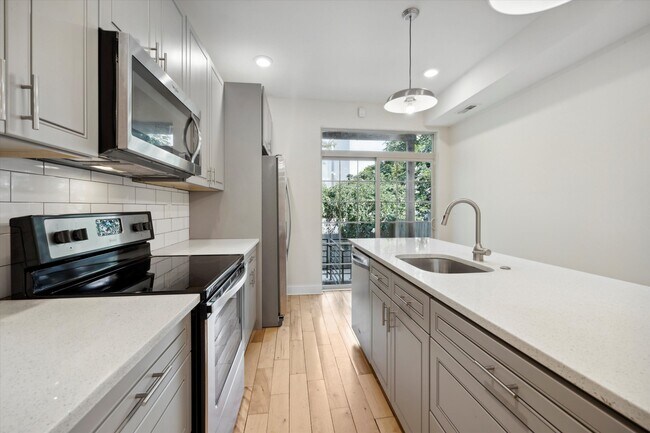 Building Photo - 1823 N Bouvier St