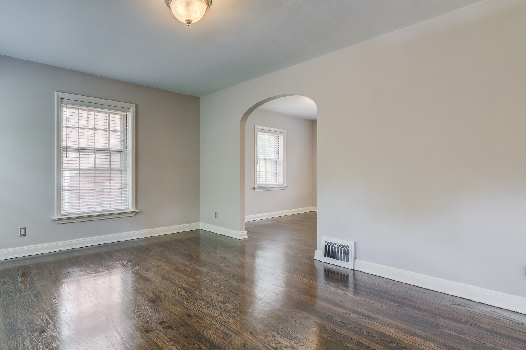 Building Photo - 1126 Sanford Ave
