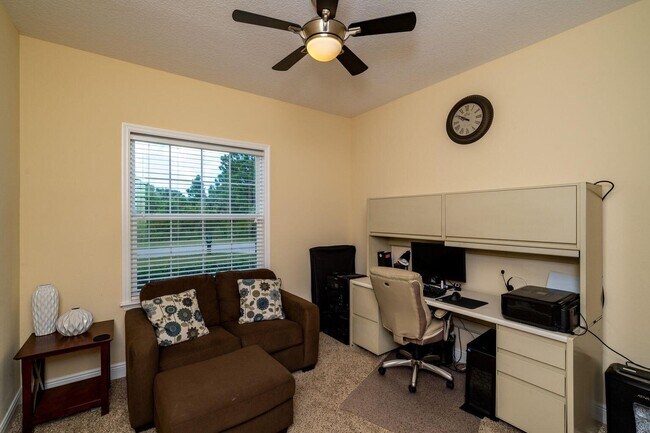 Building Photo - 1026 SW Ingrassina Ave