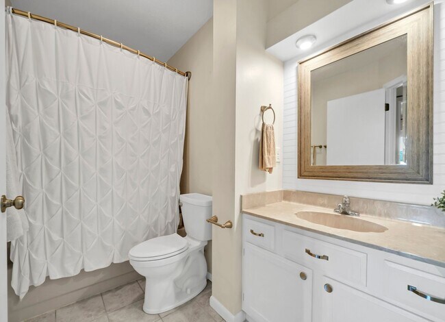 Building Photo - Home in Cedar Ridge