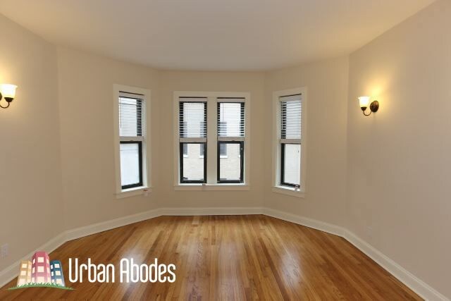 Building Photo - 4036 Ashland N Ave