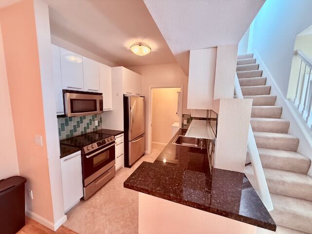 Building Photo - 2255 Showers Dr