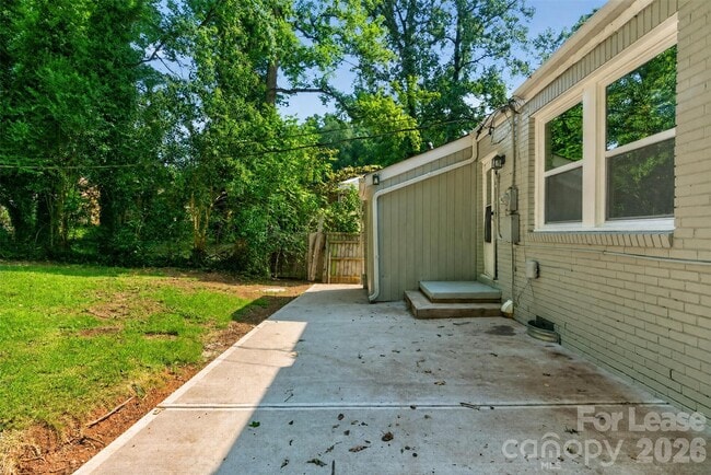 Building Photo - 1509 Wickham Ln