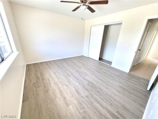 Building Photo - 1141 Sixshooter Ave