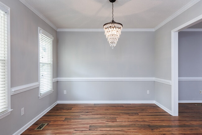 Building Photo - 3832 Doeskin Dr