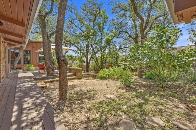 Building Photo - 407 Almarion Dr