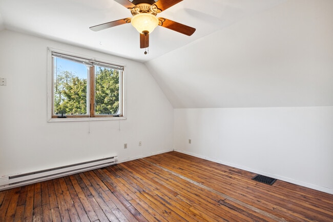 bedroom #4 - 2447 Colfax Ave S