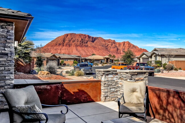 Building Photo - "Charming 3-Bedroom Retreat with 2 Baths and 2150 Sq. Ft. of Comfort in Santa Clara!"