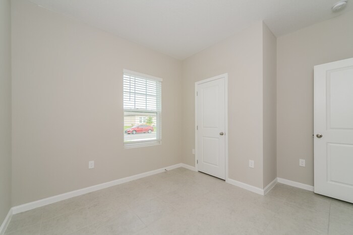 Building Photo - 353 Kenilworth Dr