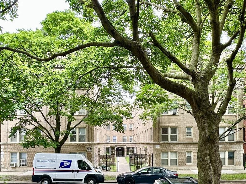 Building Photo - 6328 N Magnolia Ave