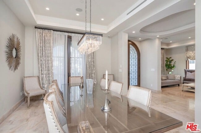 Building Photo - 331 Canon Dr