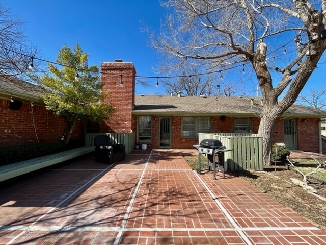 Building Photo - 2521 S Berry Rd