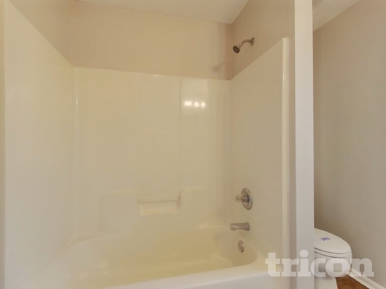 Building Photo - 45 Shenandoah Ln