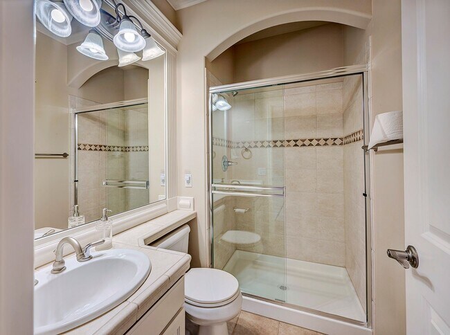 Building Photo - 4 bed 3 bath plus bonus room in Bothell