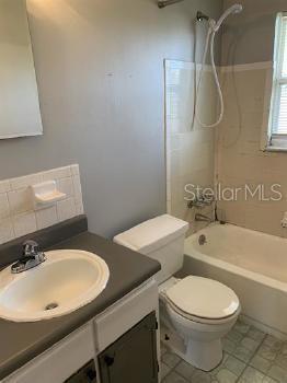 Building Photo - 601 State Ave