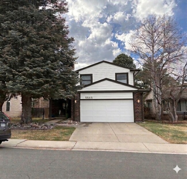 Building Photo - 5565 S Lansing Ct