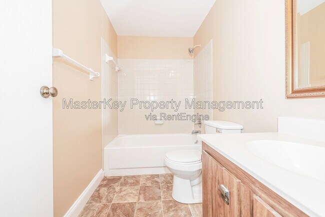 Building Photo - 104 Castle Bay Ct