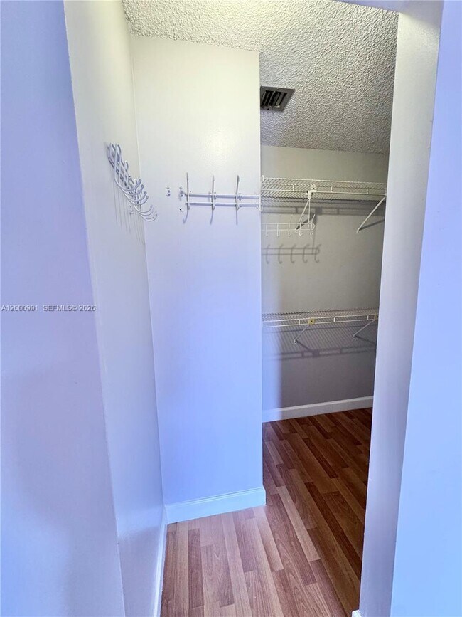 Building Photo - 4952 N Hemingway Cir