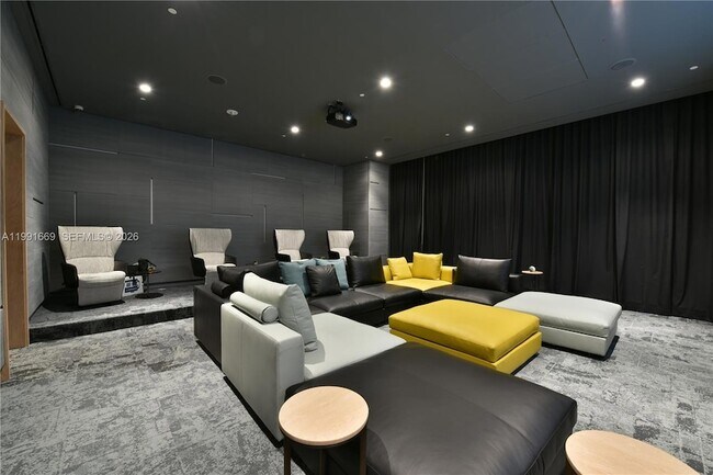 Building Photo - 45 SW 9th St