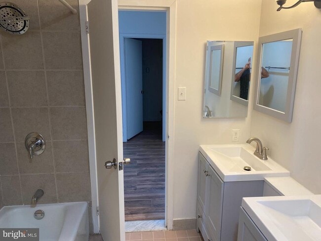 Building Photo - 3705 S George Mason Dr